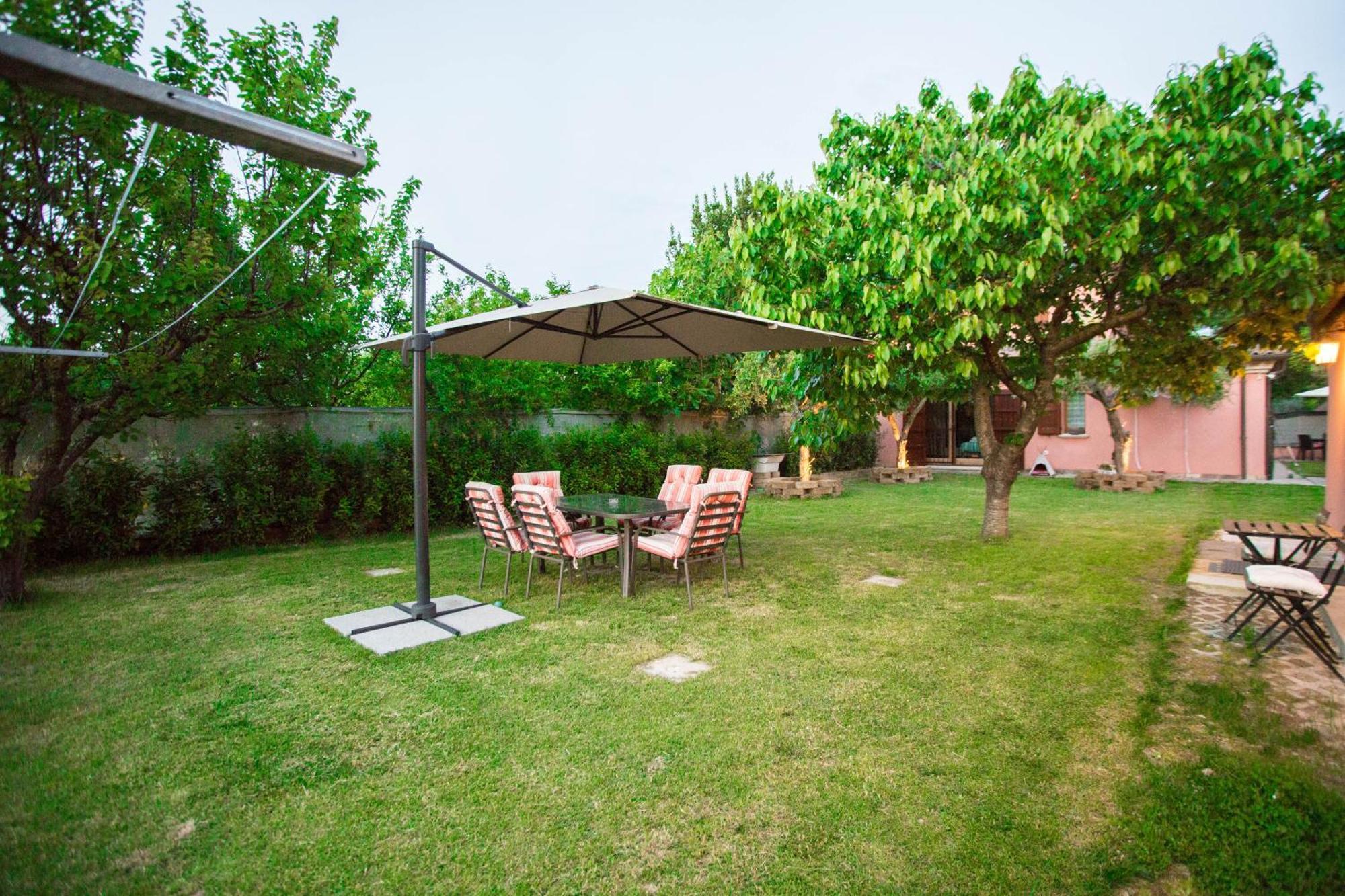 Casa Di Marco E Kaila Hotel Tavullia Exterior photo